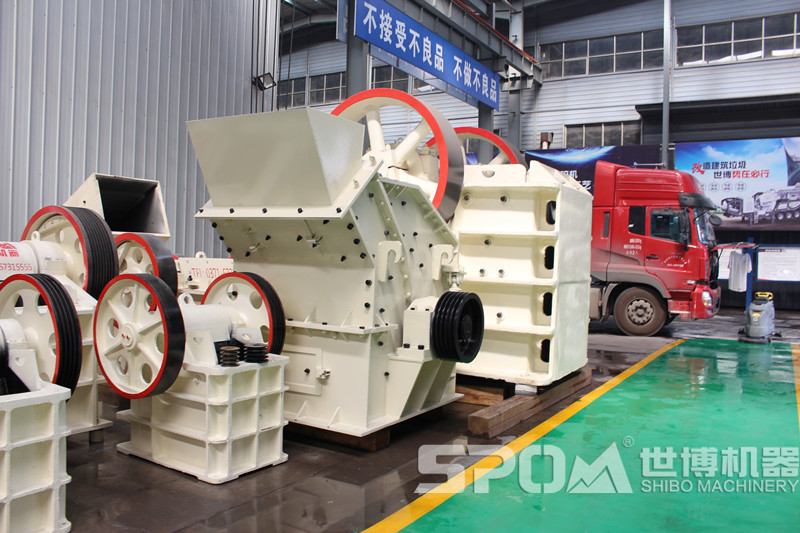 碎石頭機(jī)器，打石子機(jī)