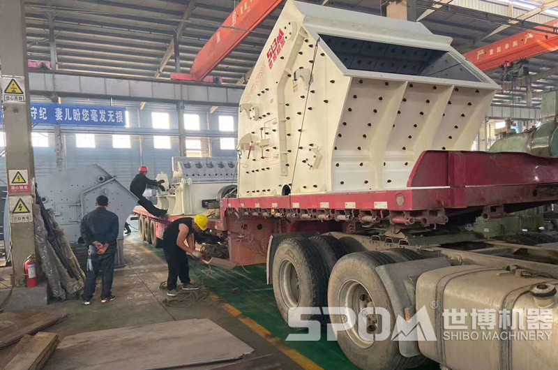 1520反擊破裝車發(fā)貨，機器太大拆分裝車
