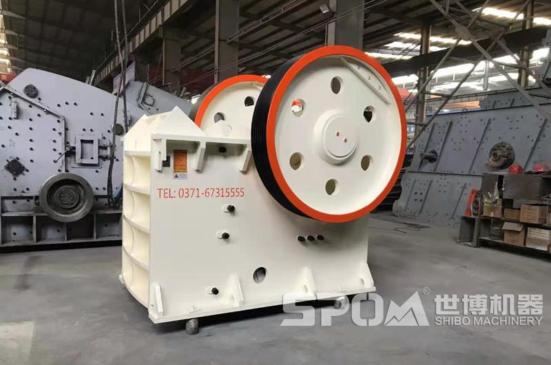 顎式破碎機(jī)，打鵝卵石機(jī)器